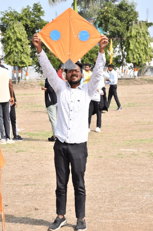 VNS Group of Institutions, Faculty of Pharmacy Bhopal Kites Festival photo 8